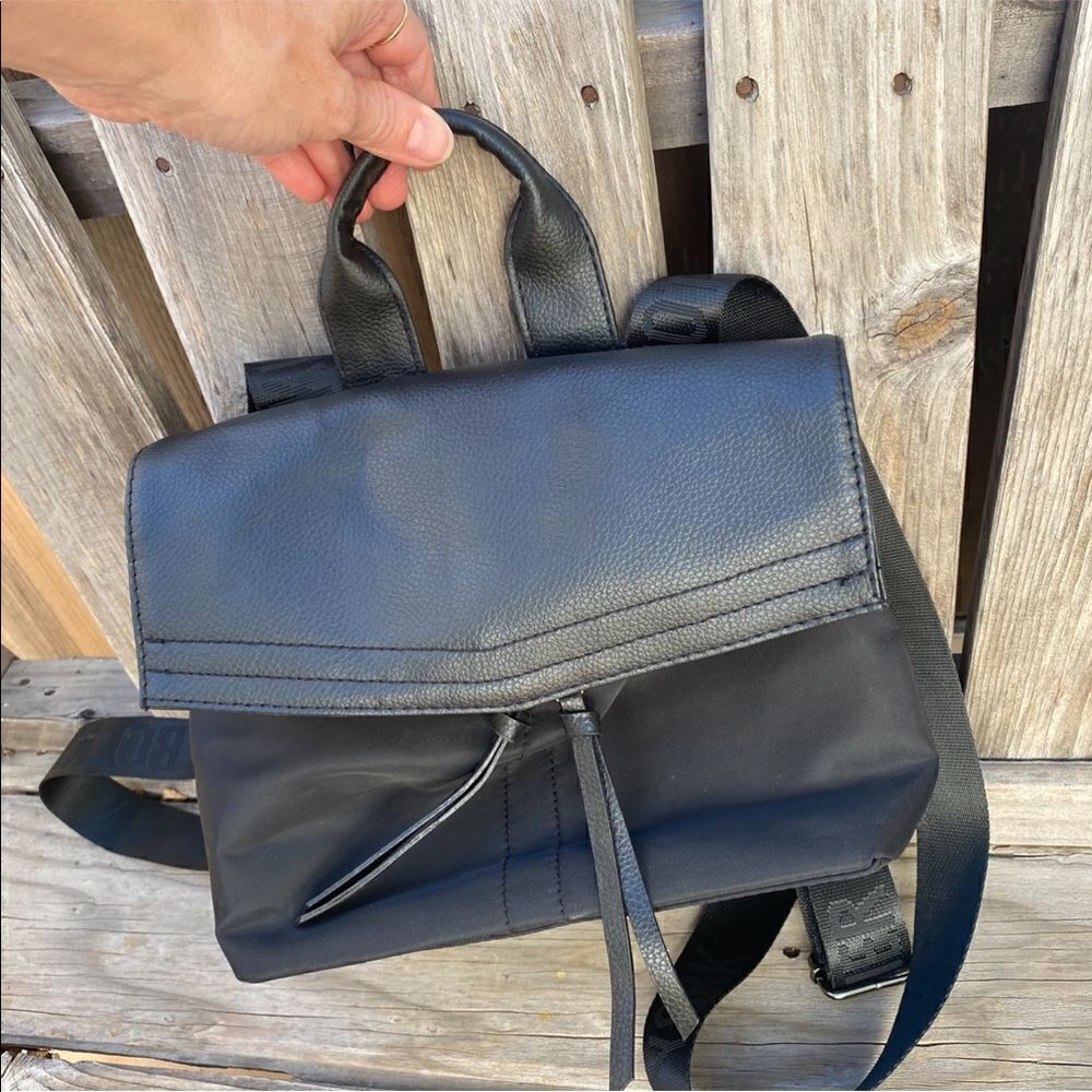 Botkier New York Trigger Mini Backpack Handbag black - Picture 2 of 11